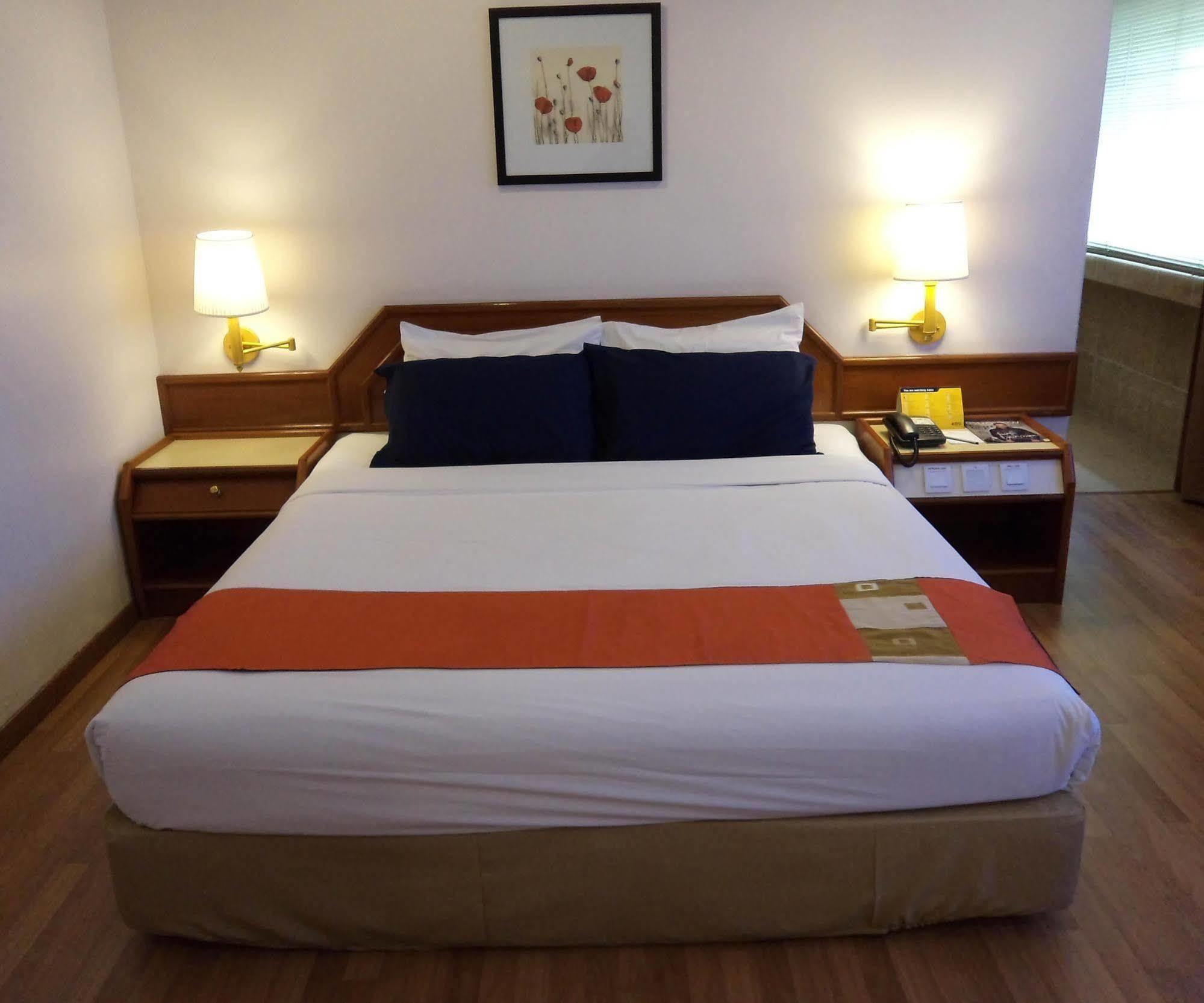 The Emperor Hotel Malacca Ngoại thất bức ảnh