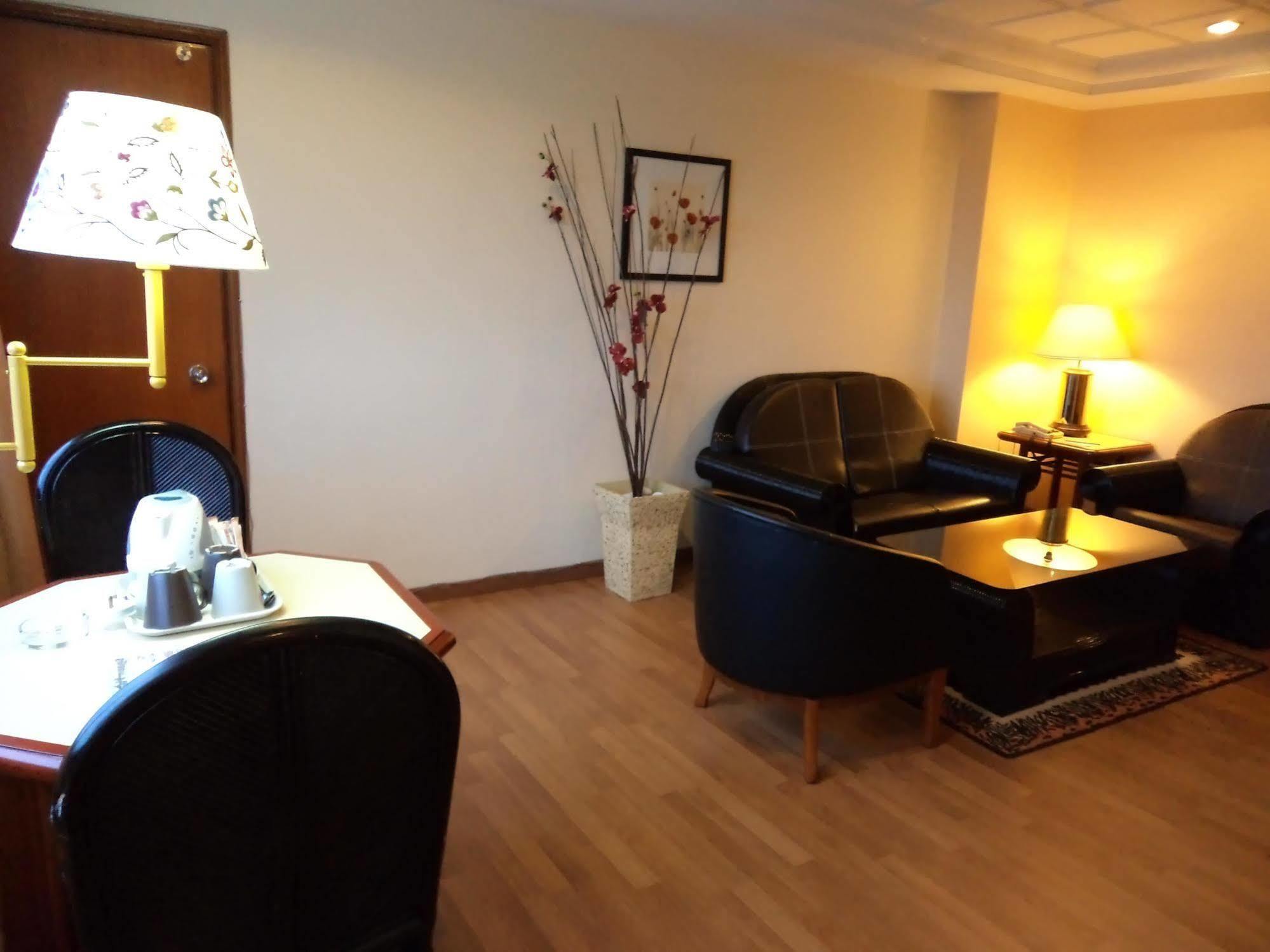 The Emperor Hotel Malacca Ngoại thất bức ảnh